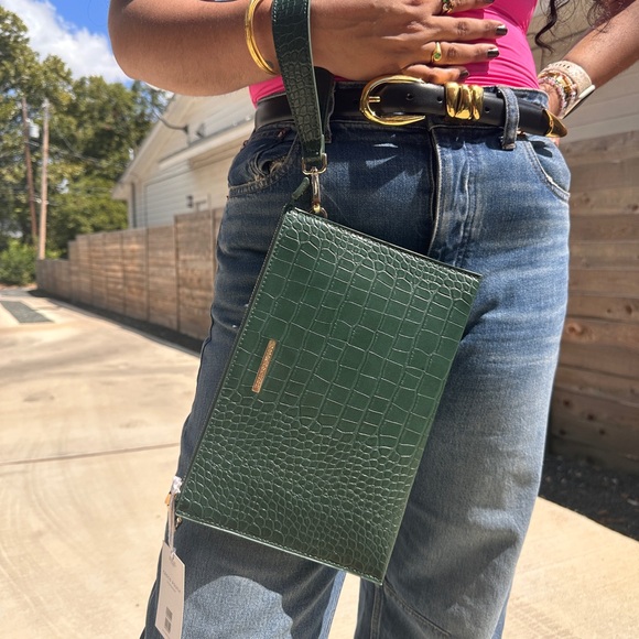 Ideal of Sweden wristlet - Picture 4 of 4